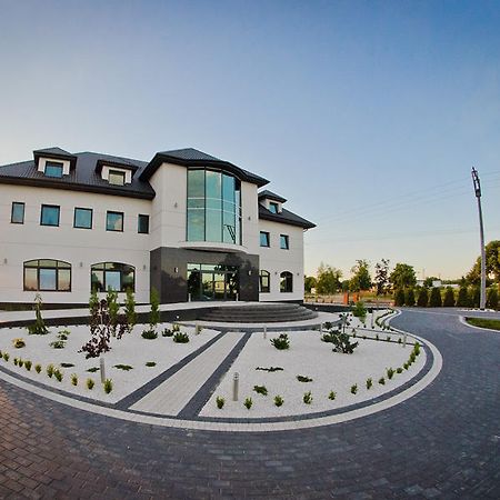 Hotel Podkowa Płock Kültér fotó